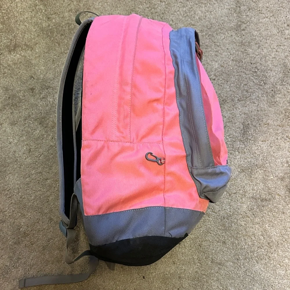 The North Face Unisex Vault Backpack School Travel Pink Gray One Size Bag